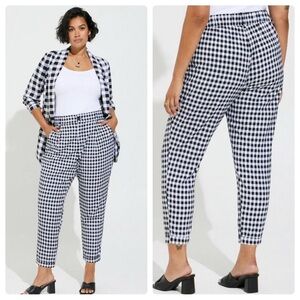 Torrid Plus Size 18 Taper Stretch Crepe High-Rise Pant Black White Gingham NWT